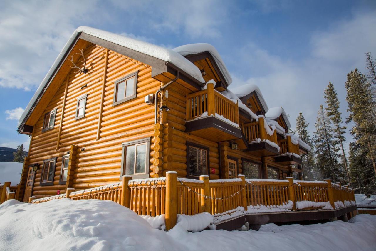 Castle Mountain Chalets Ngoại thất bức ảnh