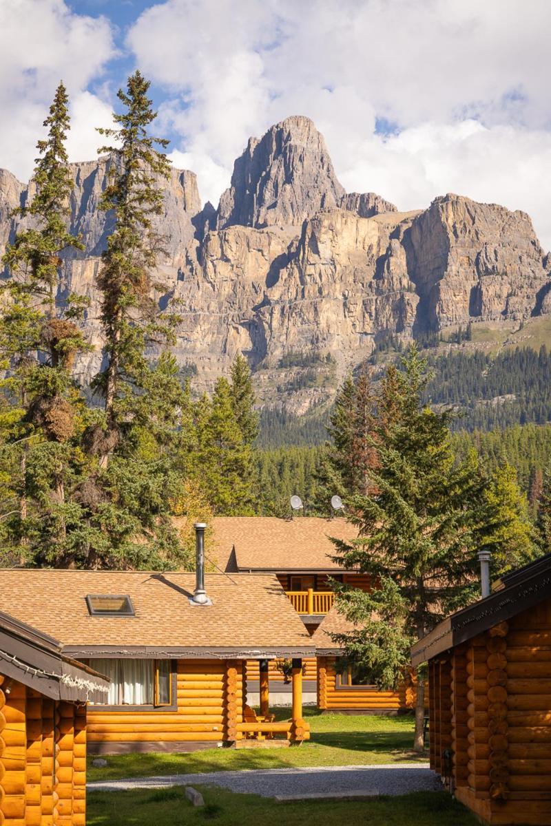 Castle Mountain Chalets Ngoại thất bức ảnh