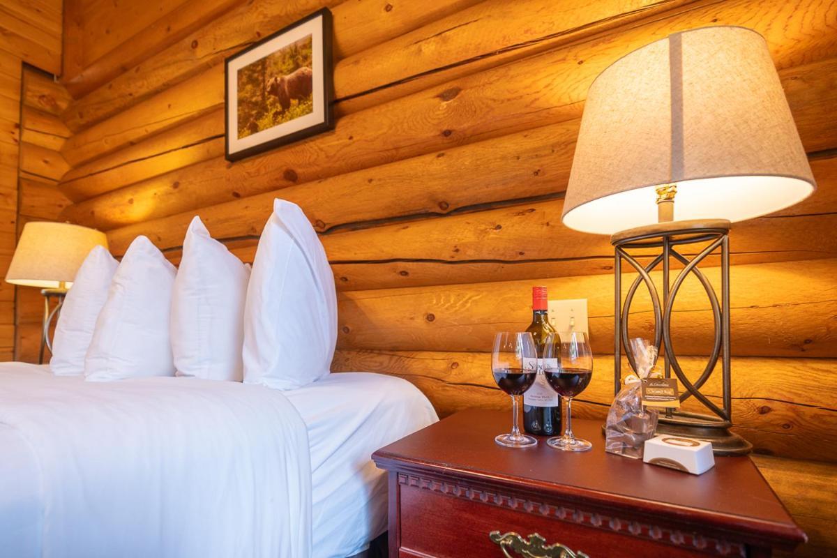 Castle Mountain Chalets Ngoại thất bức ảnh